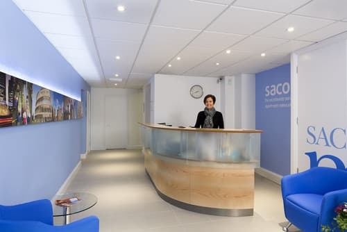 SACO Jersey Merlin House, Interior entrance