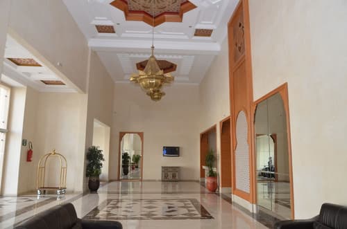 Atlantic Palm Beach, Interior entrance
