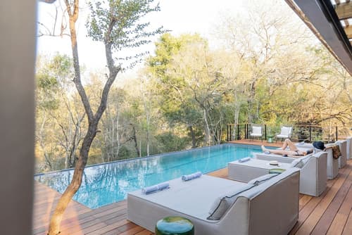 Simbambili Game Lodge, Outdoor pool