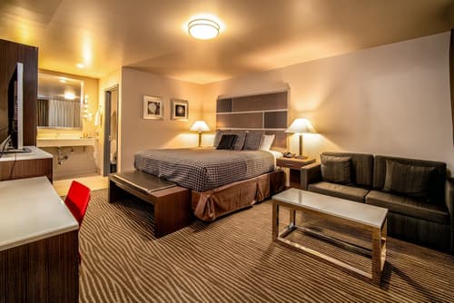 Crescent Bay Inn, Primary image