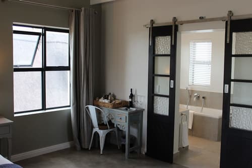 Whale Rock Luxury Lodge