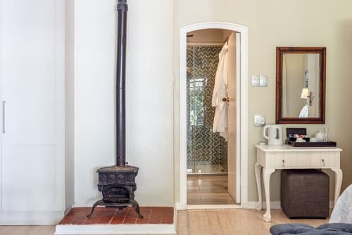 Whale Rock Luxury Lodge