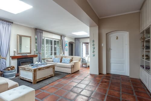 Whale Rock Luxury Lodge, Lobby sitting area