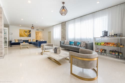 Hotel Belleza, Lobby