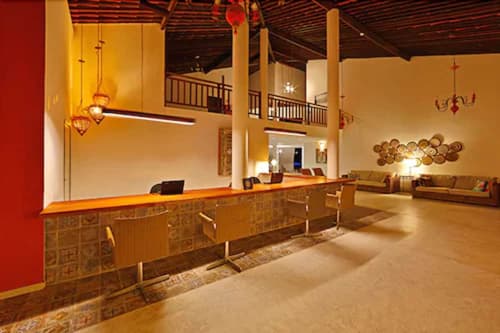 Anga Beach Hotel, Reception