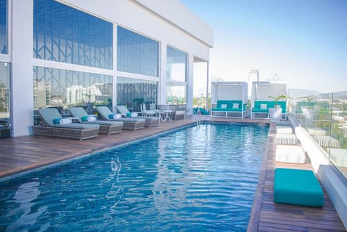 Square Small Luxury Hotel - Providencia, Rooftop pool