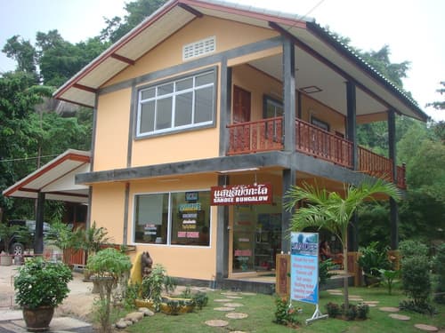 Sandee Bungalows, 