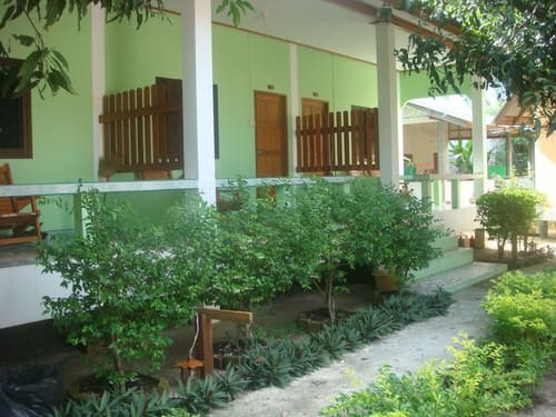 Sandee Bungalows, 