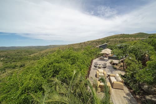 Rhino Ridge Safari Lodge