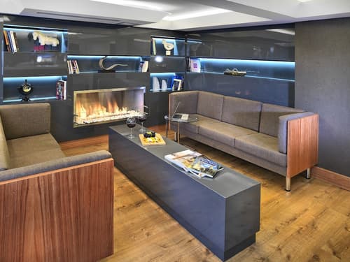 Misa Hotel, Lobby sitting area