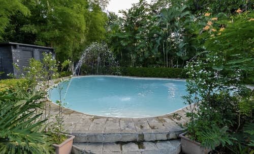 The Henry Hotel Manila, Outdoor pool