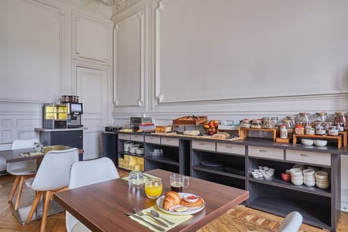 Odalys City Apartment Hotel - Montpellier Centre Gare Saint Roch, Breakfast buffet
