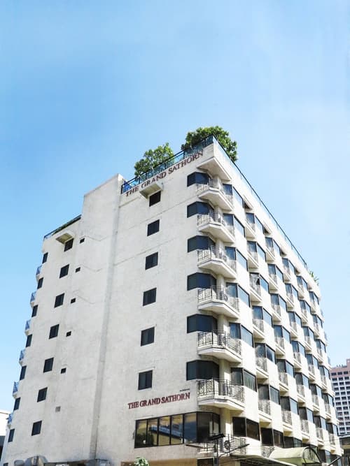 The Grand Sathorn, Exterior