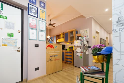 Miro Bed and Breakfast, Interior entrance