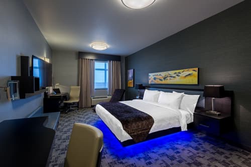 Applause Hotel by CLIQUE