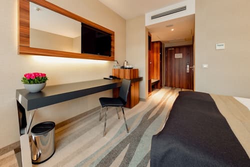 Warsaw Plaza Hotel, Room