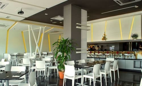 Marvelux Hotel