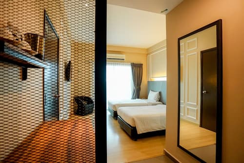 Marvelux Hotel