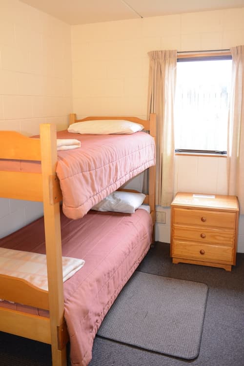 The Hobbit Motorlodge, Room