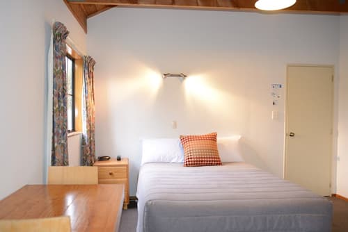 The Hobbit Motorlodge, Room