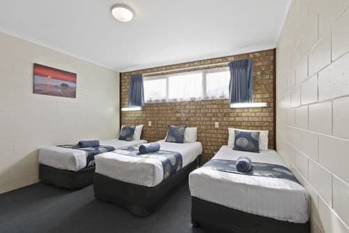 Cunningham Shore Motel