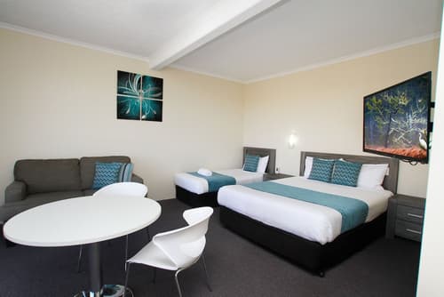 Twofold Bay Motor Inn, Room