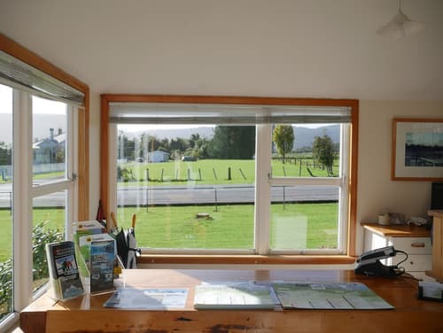 Rainforest Motel, Reception