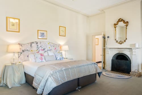 Colhurst House, Room