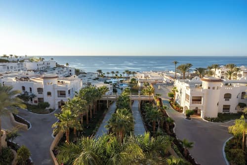 Continental Plaza Beach Resort, Primary image