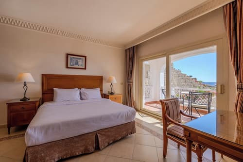 Continental Plaza Beach Resort, Room