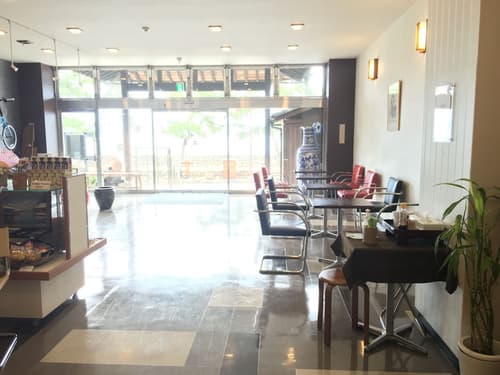 Sakuraya, Interior entrance