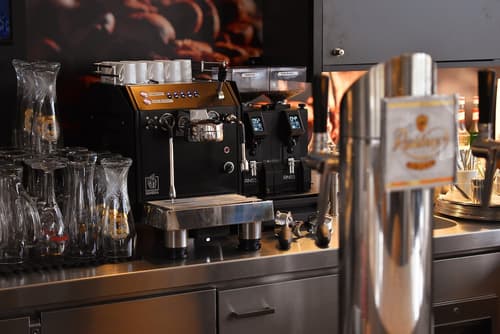 Holiday Inn Dresden - Am Zwinger by IHG, Cafe