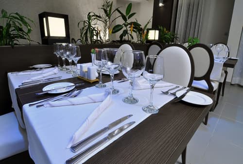 Bénin Royal Hôtel, Food court