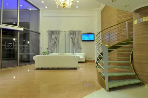 Bénin Royal Hôtel, Interior entrance