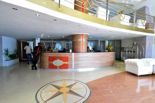 Bénin Royal Hôtel, Interior entrance