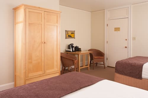 Old Faithful Inn - Inside the Park, Room