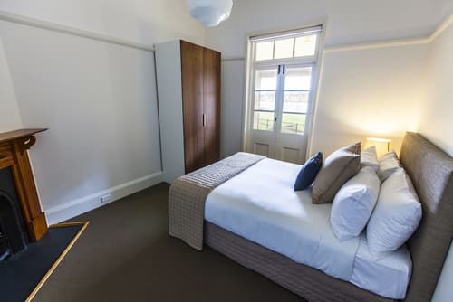 Cockatoo Island, Room