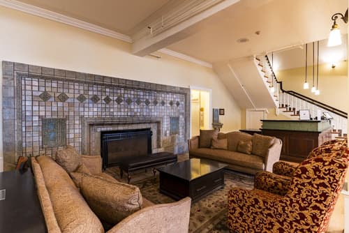 Lake Yellowstone Hotel & Cabins - Inside the Park, Lobby sitting area