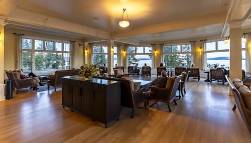 Lake Yellowstone Hotel & Cabins - Inside the Park, Lobby sitting area