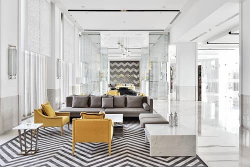 Courtyard by Marriott Agra, Lobby