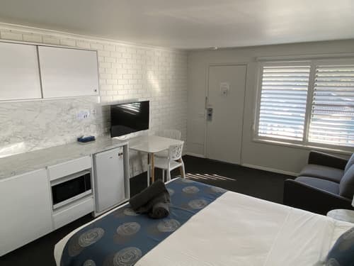Southern Ocean Motor Inn, Room