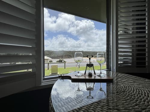 Southern Ocean Motor Inn, In-room dining