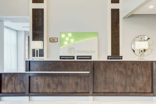 Holiday Inn & Suites Lafayette North by IHG