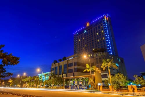 The Light Hotel Penang, Reception