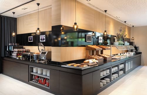 Leonardo Hotel Vienna Hauptbahnhof, Breakfast buffet