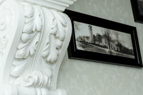 The Secret Garden B&B Inn, Interior entrance