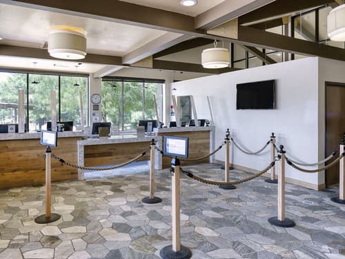 Yavapai Lodge, Lobby