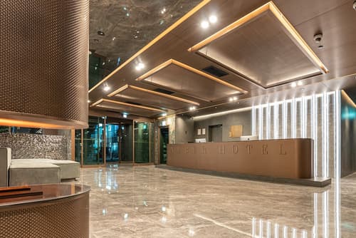 L&L Central Hotel