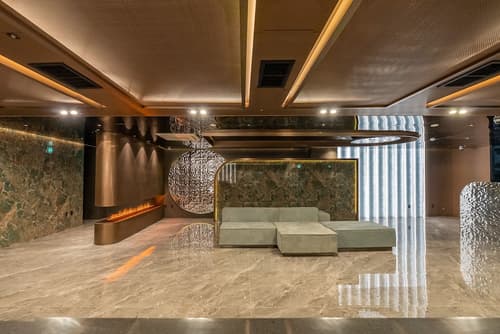 L&L Central Hotel