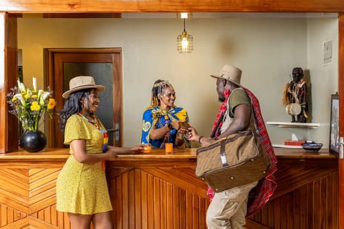 Sentrim Mara Game Lodge, Reception